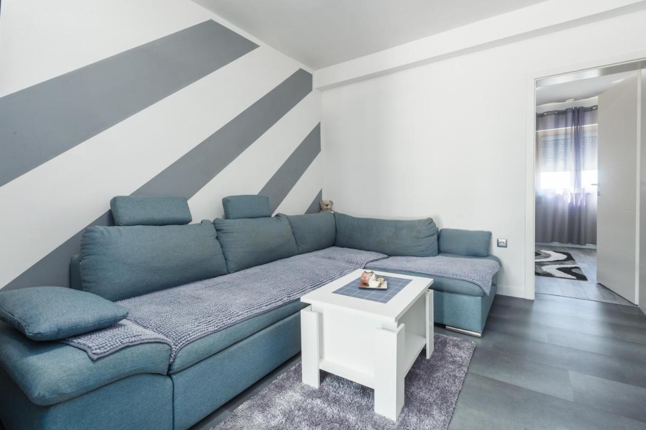 50 Shades Of Grey Apartment